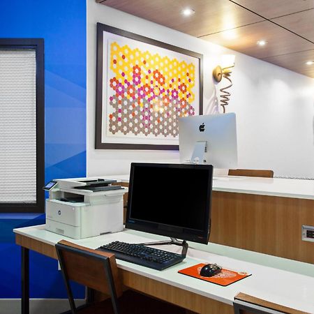 Holiday Inn Express & Suites Oakland - Airport By Ihg Exteriér fotografie