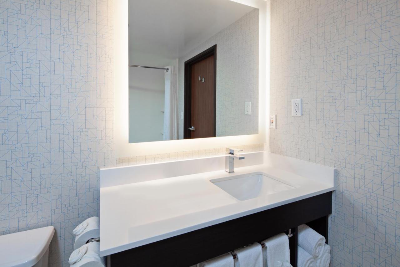 Holiday Inn Express & Suites Oakland - Airport By Ihg Exteriér fotografie