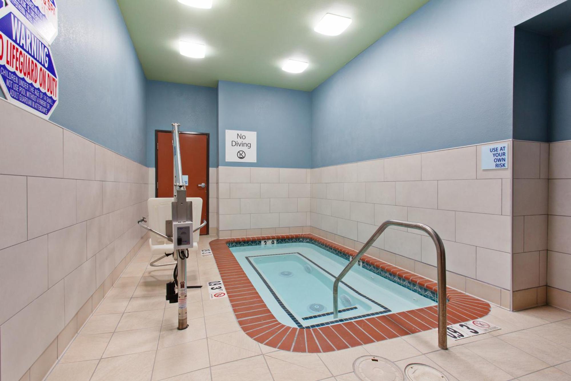 Holiday Inn Express & Suites Oakland - Airport By Ihg Exteriér fotografie