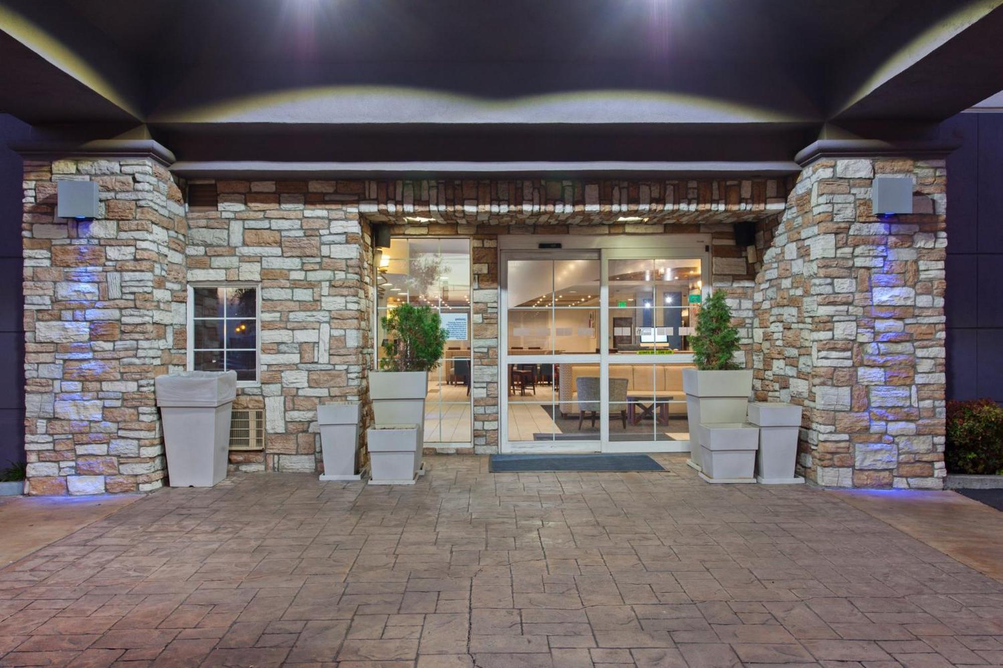 Holiday Inn Express & Suites Oakland - Airport By Ihg Exteriér fotografie