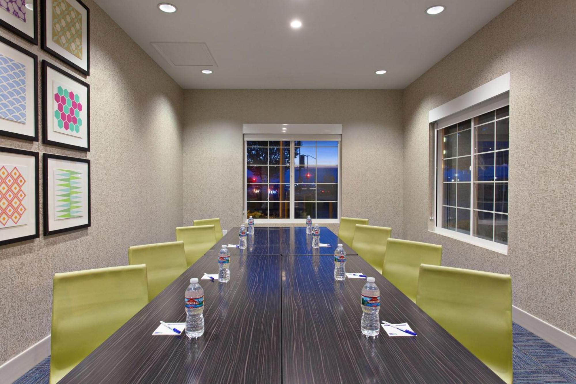Holiday Inn Express & Suites Oakland - Airport By Ihg Exteriér fotografie