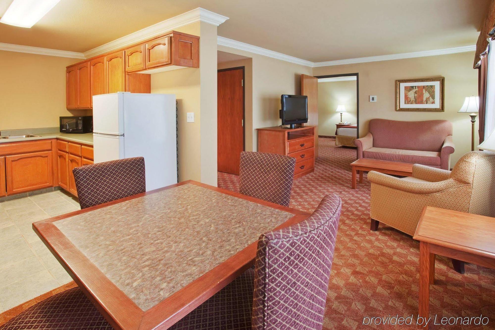 Holiday Inn Express & Suites Oakland - Airport By Ihg Exteriér fotografie