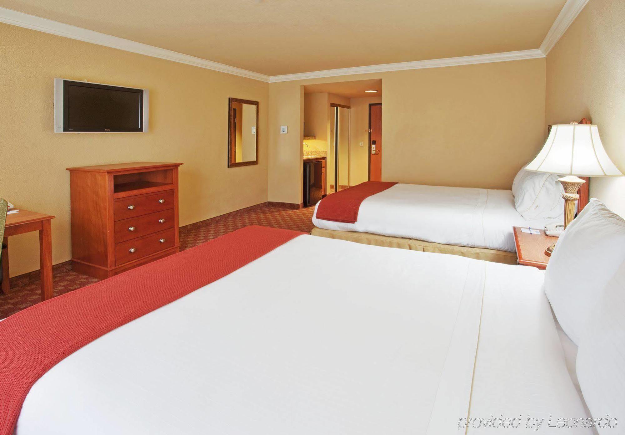 Holiday Inn Express & Suites Oakland - Airport By Ihg Pokoj fotografie