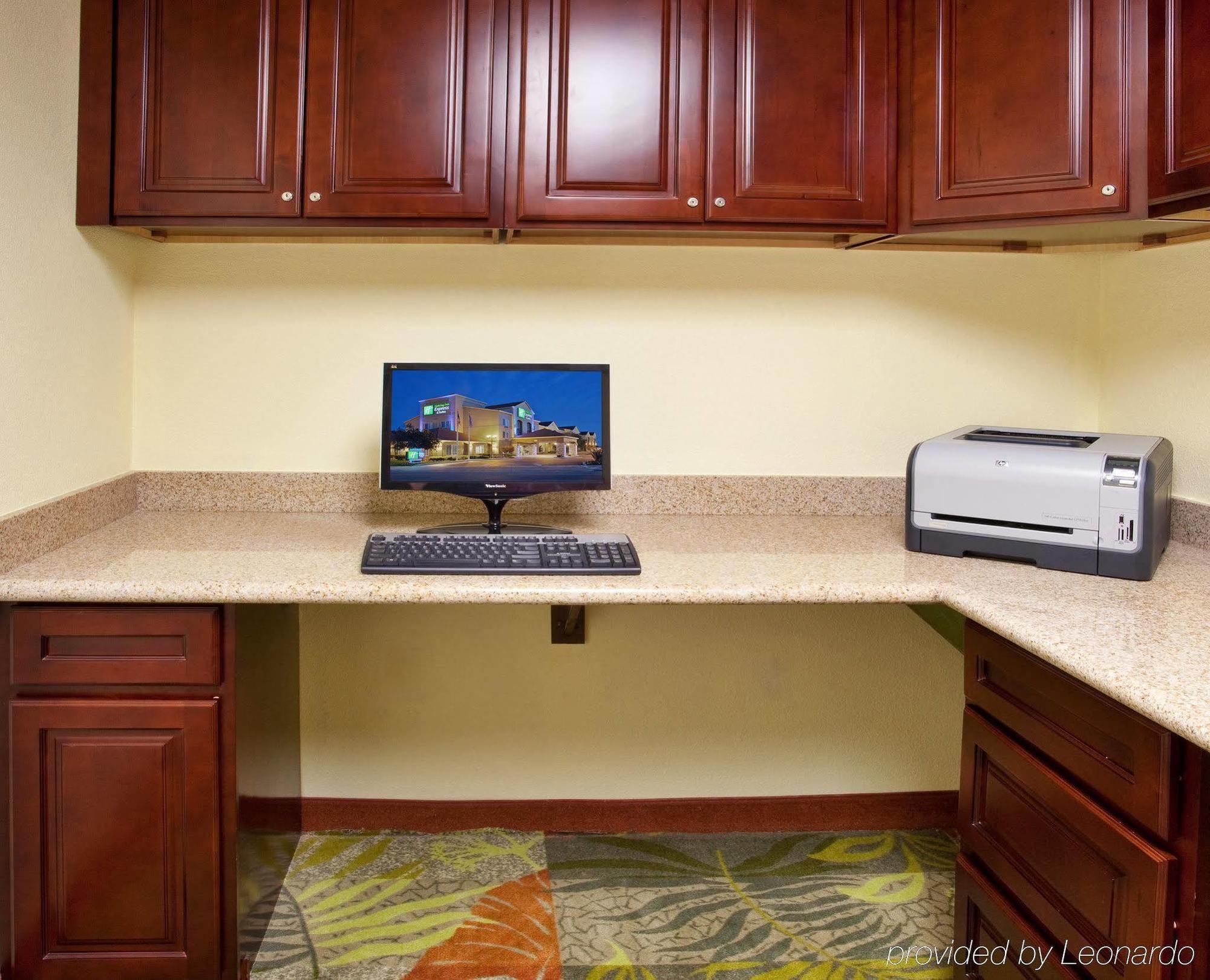 Holiday Inn Express & Suites Oakland - Airport By Ihg Exteriér fotografie